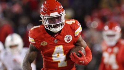 In subzero temperatures, WR Rashee Rice has 130 receiving yards in Chiefs' wild-card win over Dolphins - ESPN