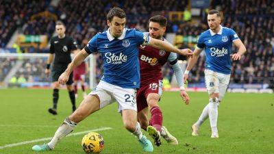 Coleman breaks Everton appearance record in Goodison draw