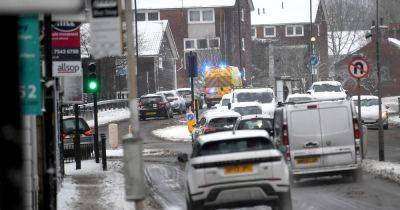 Important warning issued to drivers in the north west for this week as 'severe weather alert' set to bring snow and ice - manchestereveningnews.co.uk