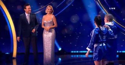 Ricky Hatton - Holly Willoughby - Stephen Mulhern - Gemma Atkinson - Dancing on Ice viewers ask 'am I the only one' as they're left distracted by Stephen Mulhern as he joins Holly Willoughby - manchestereveningnews.co.uk