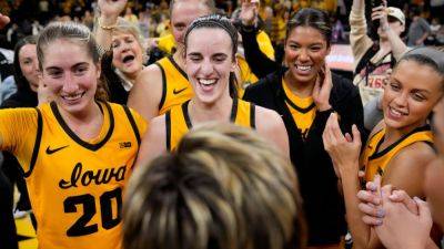 Iowa, Colorado behind No. 1 South Carolina in women's AP Top 25 - ESPN