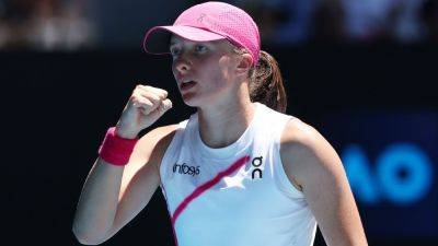 Top-ranked Iga Swiatek def. Sofia Kenin to advance at Australian Open - ESPN