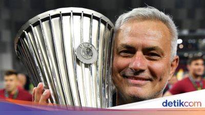Potret Senyuman Jose Mourinho di AS Roma, Saat Hubungan Masih Mesra