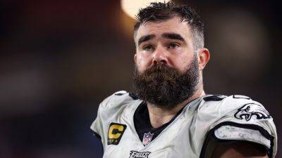 Jason Kelce - Jalen Hurts - Eagles' Jason Kelce pushes back on retirement rumors - foxnews.com - county Eagle - county Perry - county Bay
