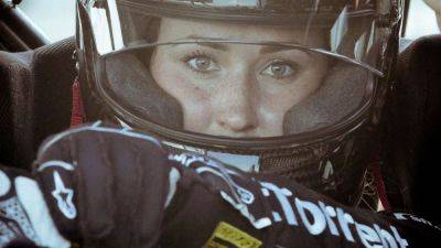 Off-road racer Sara Price celebrates breakthrough at Dakar Rally - ESPN