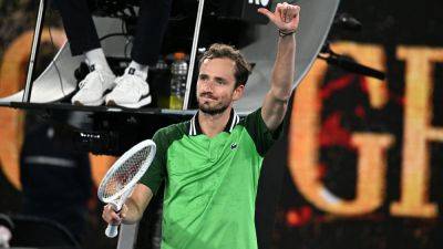 Medvedev Praises Hardy Australian Open Fans After 3:40 AM Finish