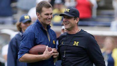 Shirtless Tom Brady goes wild for Michigan's Rose Bowl win: 'OMFG'