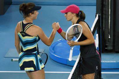 Australian Open: World No 1 Iga Swiatek crashes out after defeat by Linda Noskova