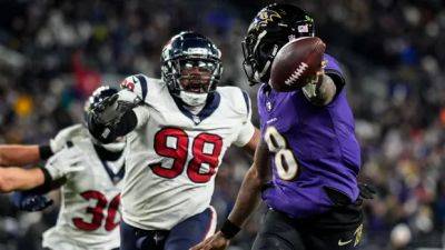 Lamar Jackson helps Ravens pull away in 2nd half to beat Texans, reach AFC title game