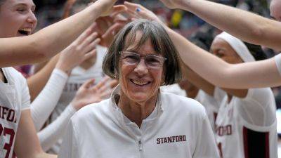 Stanford's Tara VanDerveer surpasses Mike Krzyzewski for most basketball wins all time