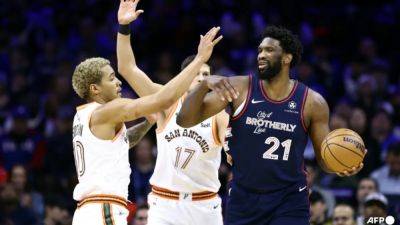 Devin Booker - Joel Embiid - Tobias Harris - Tyrese Maxey - Damian Lillard - Donovan Mitchell - Nick Nurse - Brilliant Embiid scores 70 as Sixers down Spurs - channelnewsasia.com - France - Cameroon - Los Angeles - county Baylor
