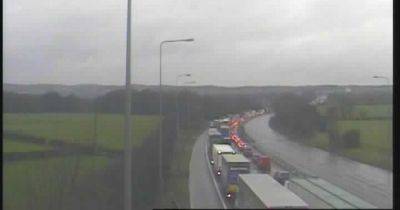 LIVE: M6 closed southbound following incident and fuel spillage - manchestereveningnews.co.uk