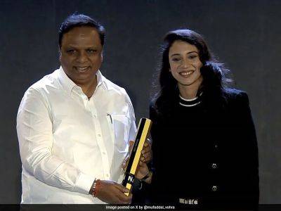 Smriti Mandhana - Deepti Sharma - Smriti Mandhana, Deepti Sharma Recognised As Best International Cricketer In Women's Category At BCCI Awards - sports.ndtv.com - India