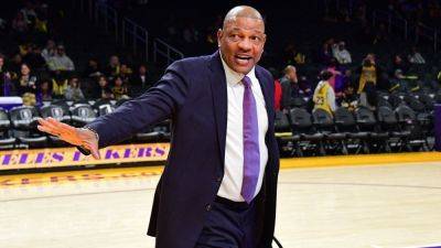 Sources - Bucks in talks with Doc Rivers on head-coaching job - ESPN