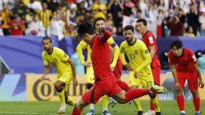 South Korea reach Asian Cup last 16 with Bahrain, Oman out - channelnewsasia.com - Qatar - Japan - Indonesia - Saudi Arabia - Bahrain - Jordan - Thailand - Oman - South Korea - Malaysia - Kyrgyzstan - Palestine - Syria