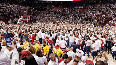College basketball analyst Jay Bilas on court storming: ‘Fans do not belong’ on the floor ‘ever’ - foxnews.com - state Texas - state Wisconsin - state Iowa - state Arkansas - state Pennsylvania - state Ohio - county Mitchell - state Nebraska - county Park