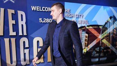NBA Saturday fashion: Nikola Jokic, Joel Embiid arrive in style - ESPN