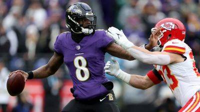 Ravens' Lamar Jackson shakes off defender, delivers perfect throw for miraculous TD in AFC title game