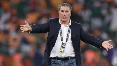 Peseiro warns Eagles against complacency, Ekong rates Angola match toughest