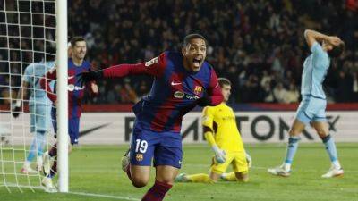 Vitor Roque scores first goal to lead Barca to 1-0 win