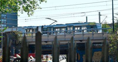 Youths found with 'large knives and ballistic grade body armour' at tram stop - manchestereveningnews.co.uk