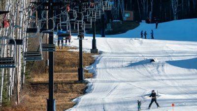 Ski industry increasingly making artificial snow as Mother Nature fails to deliver - cbc.ca - Austria - county Ontario