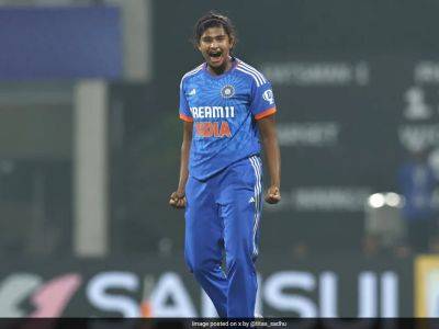 Jhulan Goswami - Jhulan Goswami's Message To Young Titas Sadhu To "Just Bowl Fast" Works Wonders For India - sports.ndtv.com - Australia - India