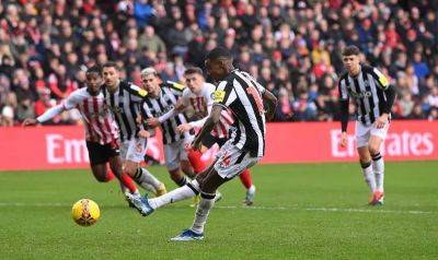 FA Cup: Alexander Isak's double hands Newcastle United comfortable win over Sunderland