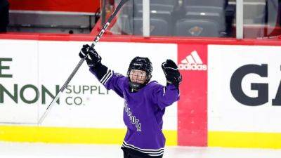 Zumwinkle scores historic hat trick as Minnesota blanks Montreal before record crowd in PWHL home opener
