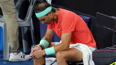 Rafael Nadal withdraws from Australian Open, cites hip injury - ESPN