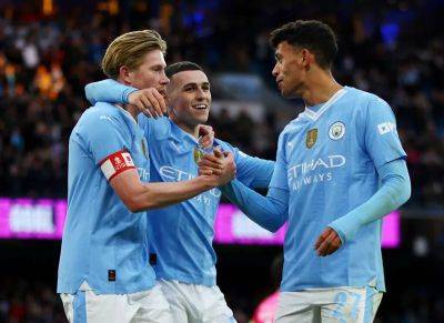 FA Cup: Five-star Manchester City crush Huddersfield as Kevin De Bruyne returns