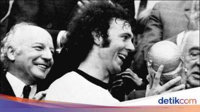Didier Deschamps - Bayern Munich - Franz Beckenbauer - Franz Beckenbauer 'Der Kaiser' Meninggal Dunia - sport.detik.com