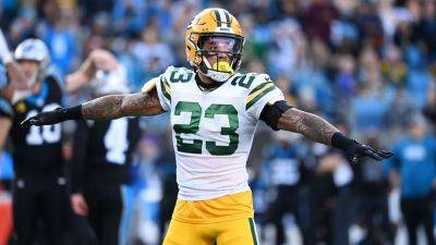 Packers' Jaire Alexander hilariously bombs reporter's live broadcast where she doesn't recognize him