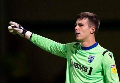Former Gillingham goalkeeper Joe Walsh set to play against them in League 2 for Accrington Stanley after extending loan from QPR