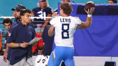 Titans QB Will Levis (shoulder) exits MNF game vs. Dolphins - ESPN