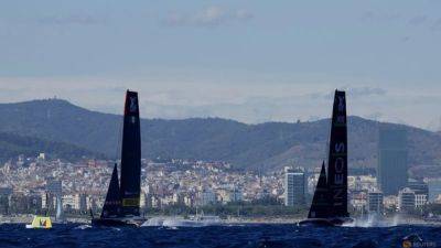 Sailing-Italian nosedive hands Britain 4-3 lead in America's Cup challenger series