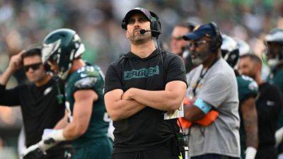 Eagles coach Sirianni unhappy with booing in win over Browns - ESPN