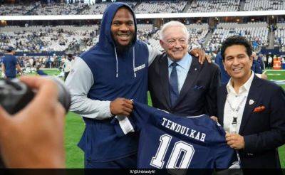 Sachin Tendulkar Honored By Dallas Cowboys During NFL Game