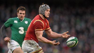 Ex-Wales and Lions centre Jonathan Davies announces retirement