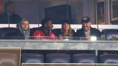 Travis Kelce - Juan Soto - Aaron Boone - Cleveland Guardians - Taylor Swift - Taylor Swift, Travis Kelce attend Guardians-Yankees ALCS Game 1 - ESPN - espn.com - Usa - New York - county Travis - county Taylor - county Swift