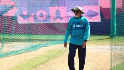 Bangladesh suspend head coach Hathurusingha on accounts of misconduct, says report