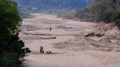 Ongoing African drought has plunged Zambia into daily blackouts as hydroelectric dam unable to run - euronews.com - Zimbabwe - Zambia