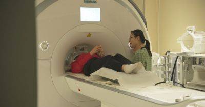 Horrifying brain scan shows how teenagers react to excessive phone use - manchestereveningnews.co.uk - county Marathon