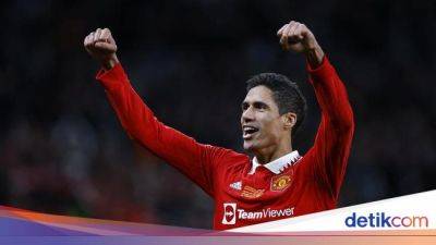 Raphael Varane - Varane Maunya Pensiun di MU, tapi Batal karena... - sport.detik.com