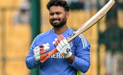 Rohit Sharma - Rishabh Pant - Glenn Phillips - Rishabh Pant's 'Six-Hitting' Act Gives India Big Hope Amid Star's Injury Concern - sports.ndtv.com - New Zealand - India