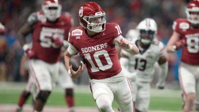 Oklahoma QB Jackson Arnold enters vs. South Carolina, burns redshirt - ESPN