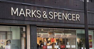 Marks & Spencer to hire 11,000 extra workers in time for Christmas