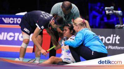 Gregoria Mariska Tunjung - Gregoria Retired, Pelatih: Kondisinya Tidak Fit Sejak Awal - sport.detik.com - Denmark - Indonesia