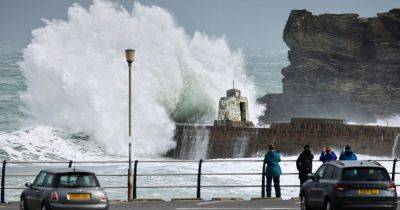 LIVE as Storm Ashley hits UK amid weather warnings and flood alerts - latest updates