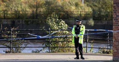 River Irwell - Tragedy on River Irwell as man's body found with police cordon in place - manchestereveningnews.co.uk